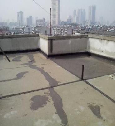 临河漏水维修 楼顶漏水是什么原因，楼顶漏水维修方法是什么?